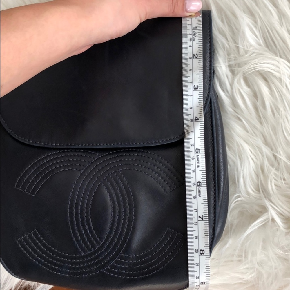 Chanel navy blue lambskin backpack - Picture 14 of 16